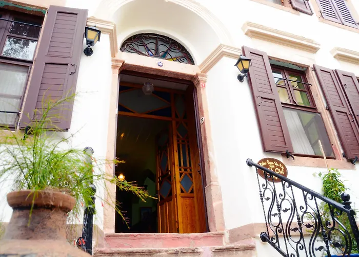 Cunda Zehra Teyzenin Evi Otel Ayvalı