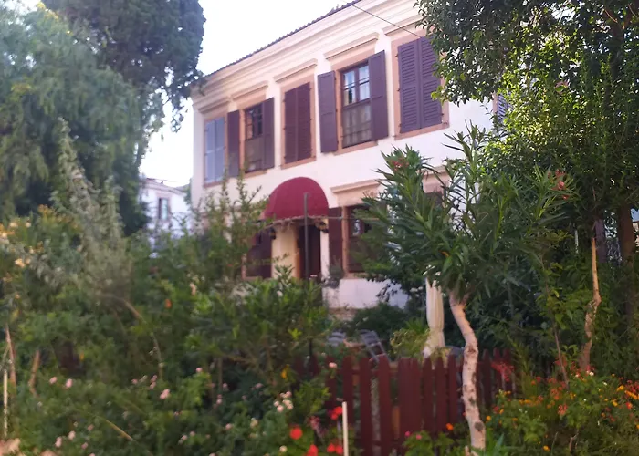 Cunda Zehra Teyzenin Evi Otel Ayvalı