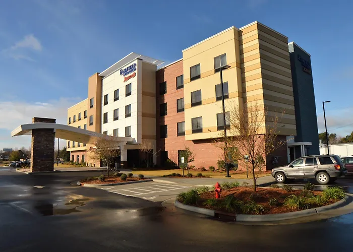 Fairfield Inn & Suites By Marriott Dunn I-95