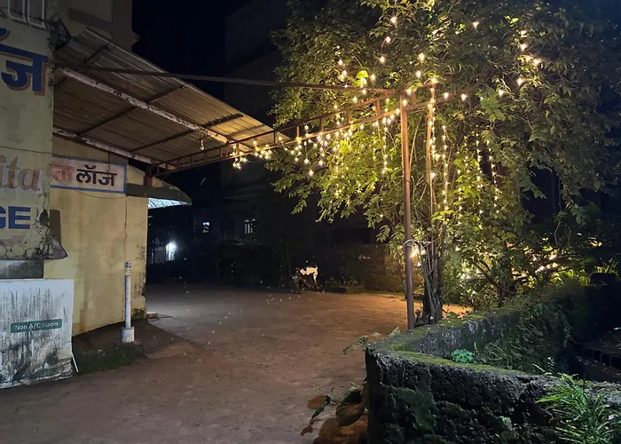 Sangita Lodge Ratnagiri