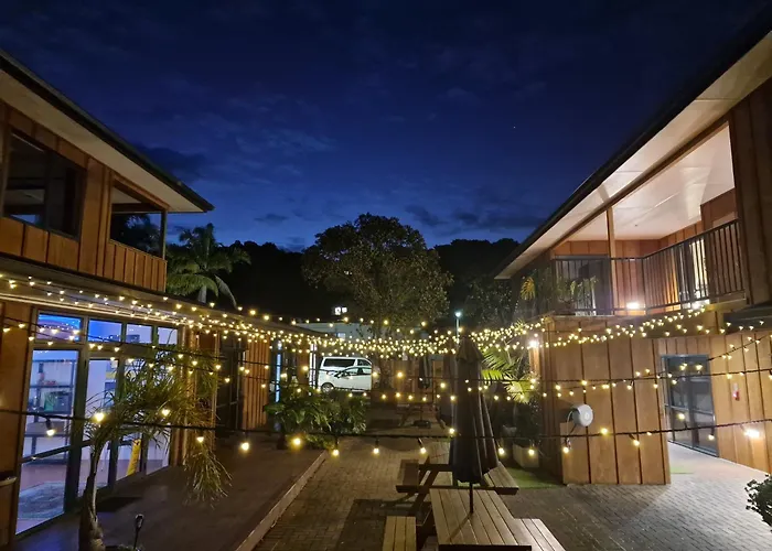 Palm Tree Apartments & Backpackers Paihia