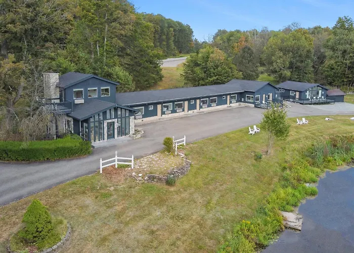 Lakelyn Lodge Lakeville