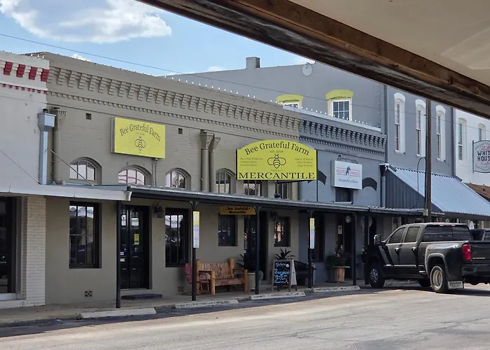 Texas Star Lodges Floresville