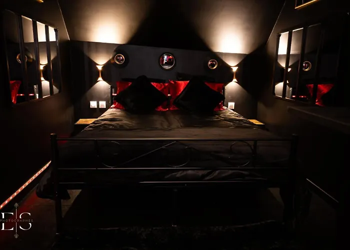 Dark Love Room Saint-Omer 