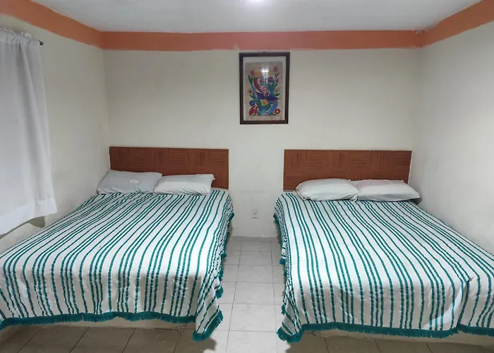 Hotel media luna San Luis Potosí