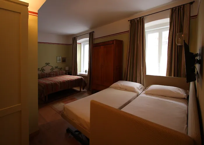 Residenza Le 6 A Hotel Trieste