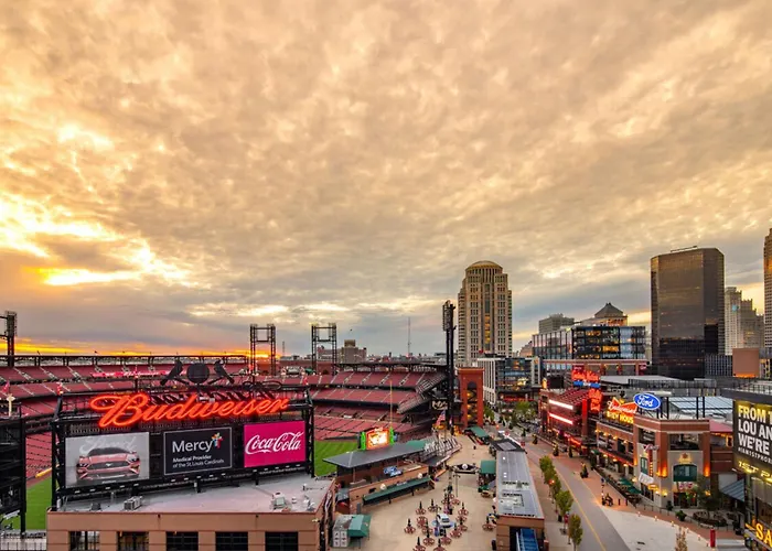 Landing Apartments - Ballpark Heights Saint Louis