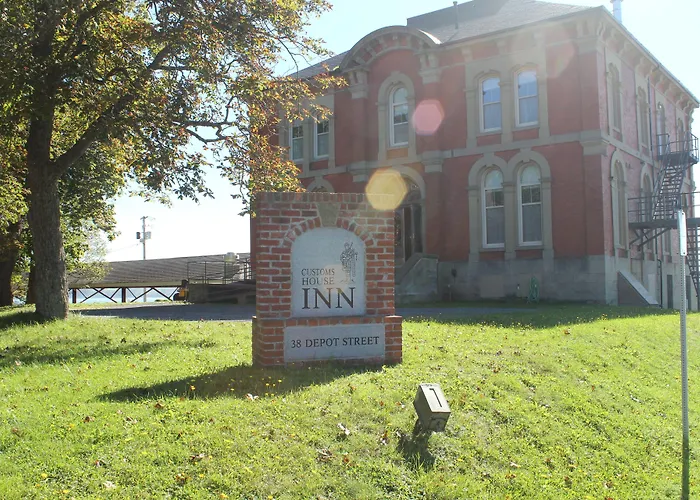 Customs House Inn Pictou