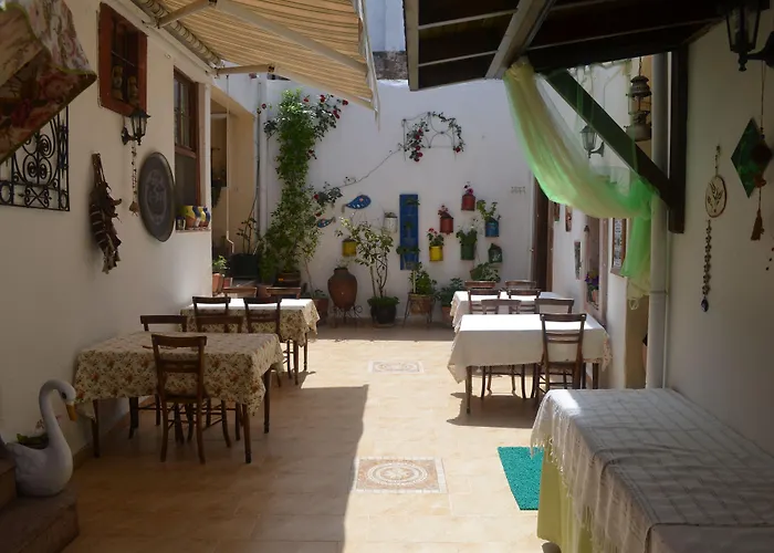 Bonjour Pension Ayvalı