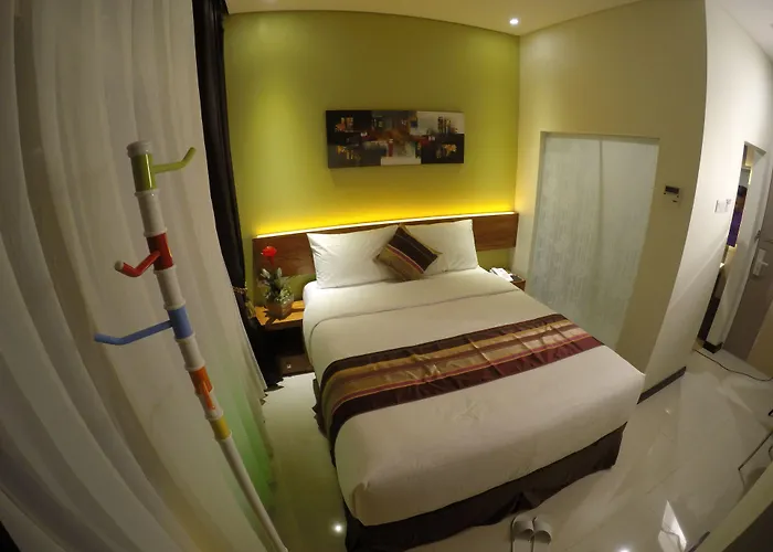 Biz Boulevard Hotel Manado