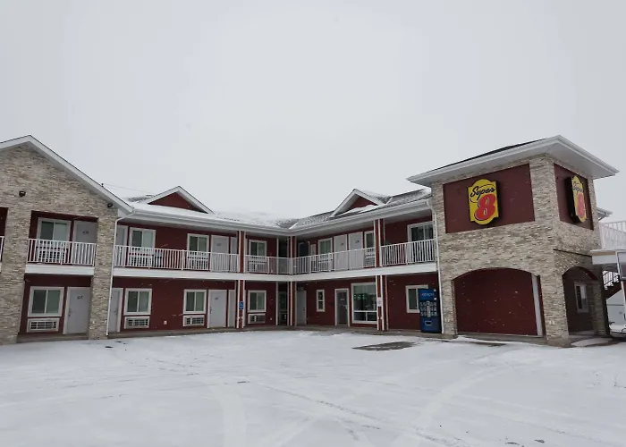 Super 8 By Wyndham Watrous Motel