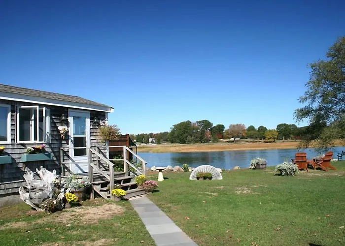 Shea'S Riverside Inn & Motel Essex