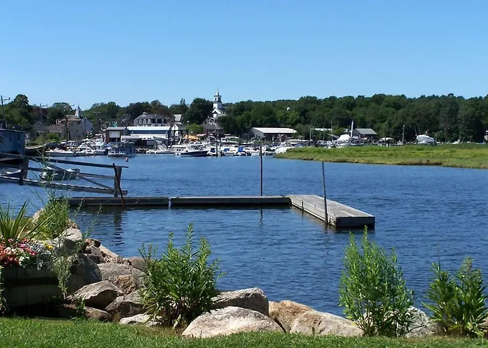 Shea'S Riverside Inn & Motel Essex