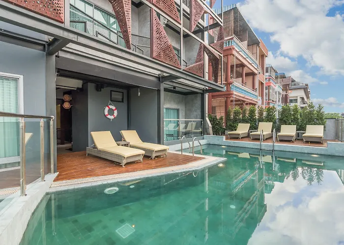 Sea Crest By Jomtien Hotel