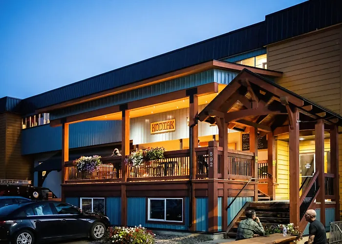 The Raging Elk Adventure Lodging Fernie