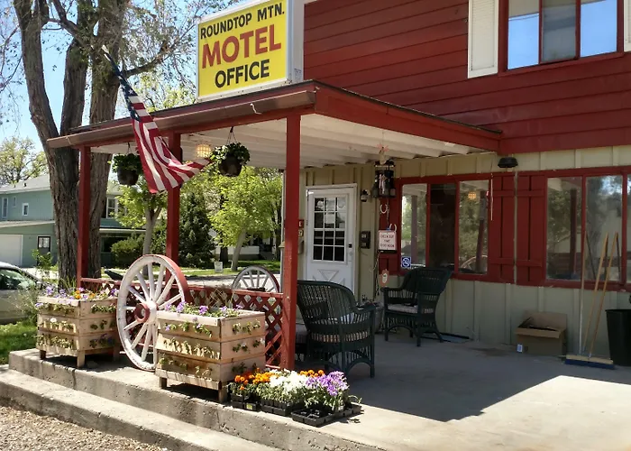 Roundtop Mountain Vista - Cabins And Motel Thermopolis