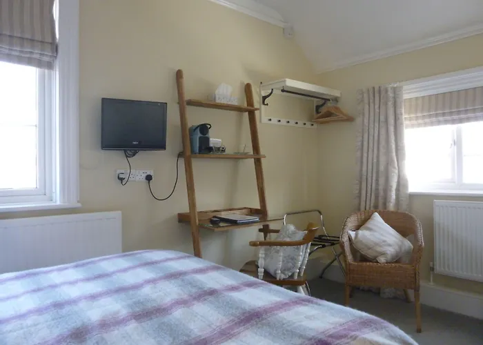 The Maples Bed & Breakfast Hythe 
