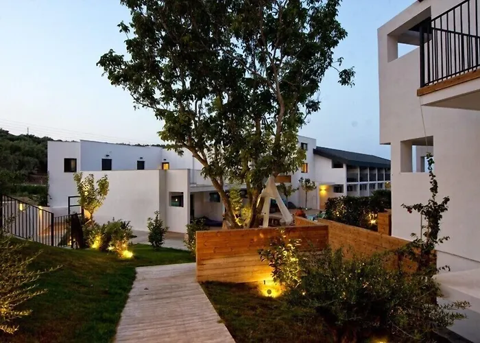 Aqua Bay Hotel Plános