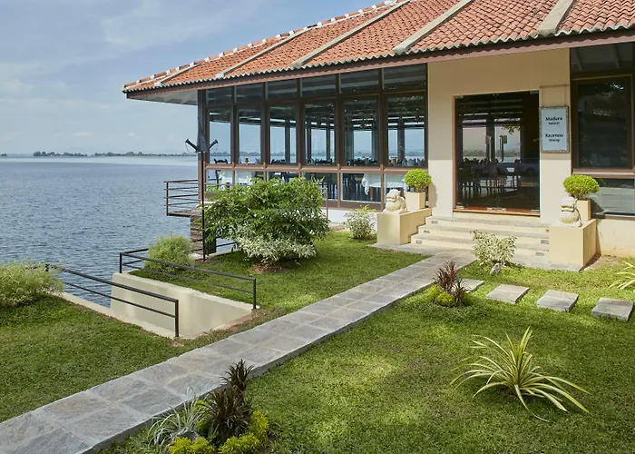 Ekho Lake House - From Colonial Bungalow To Royal Retreat Polonnaruwa