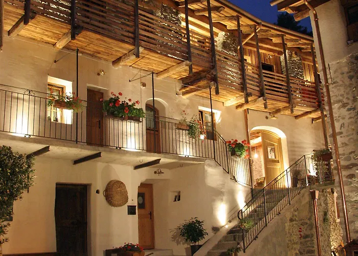 Ostello Del Castello Tirano