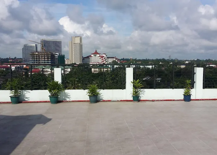 Silver Green Hotel Yangon