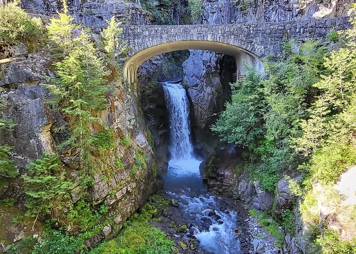 Cowlitz River Lodge Packwood