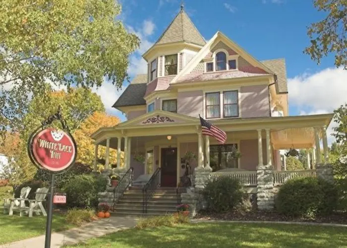 White Lace Inn Sturgeon Bay