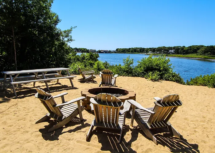 The Cove At Yarmouth Hotel West Yarmouth