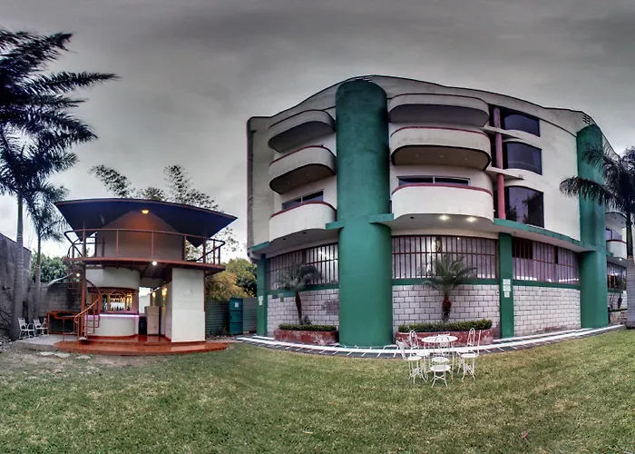 Hotel Esmeralda Río Verde