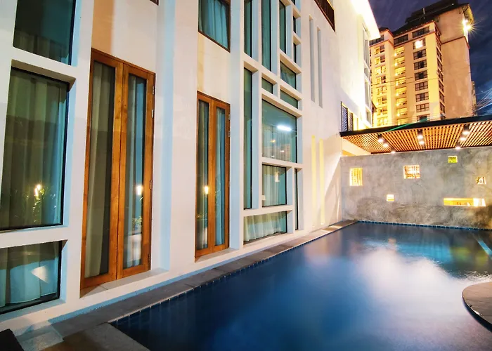 Tapae Gate Villa Chiang Mai