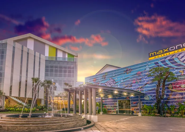 Maxonehotels At Resort Makassar