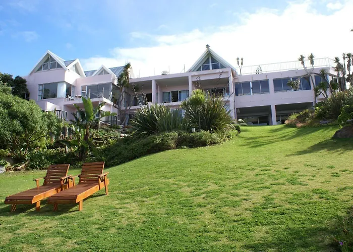 The Pink Lodge On The Beach Wilderness