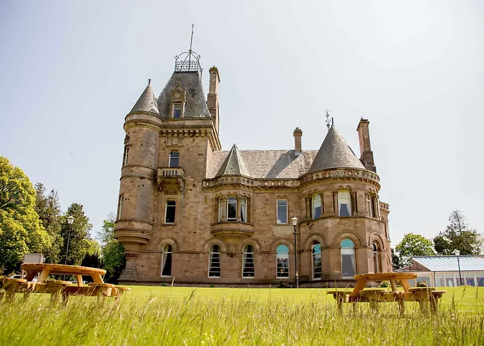 Cornhill Castle Guest House Biggar