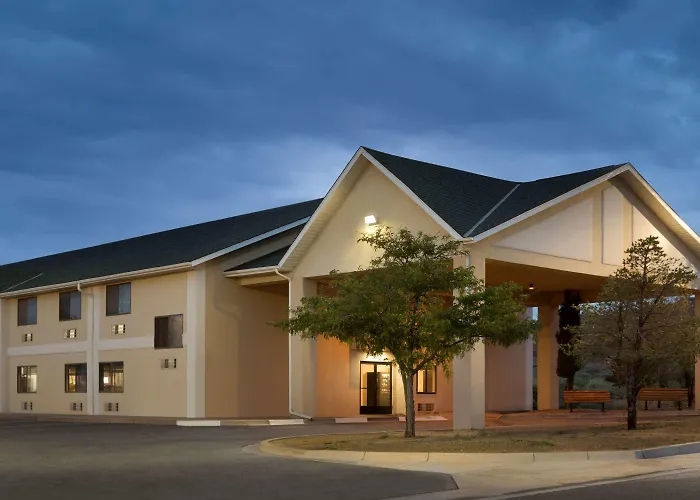 Travelodge By Wyndham Belen