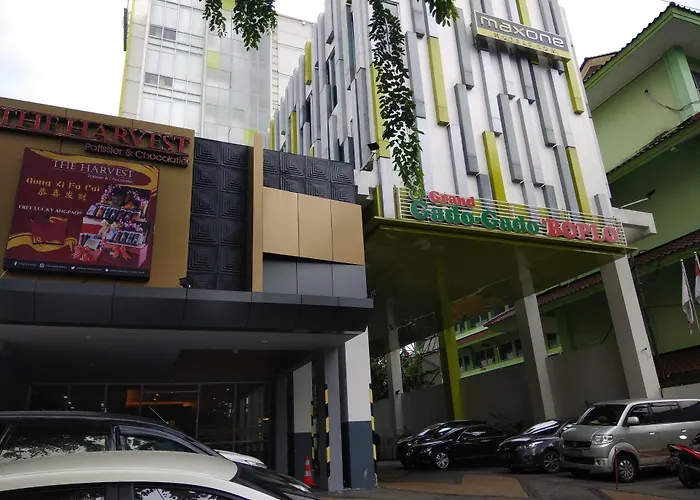 Maxonehotels At Kramat Jakarta