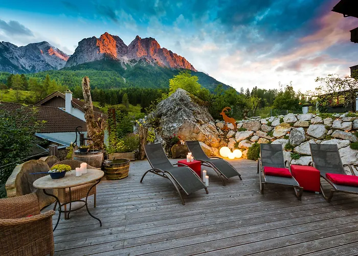 Bayern Resort Hotel - Adults Only - Mit Zugspitzblick - Eibsee-Naehe - Wellnessbereich - Naturpool Im Sommer Grainau