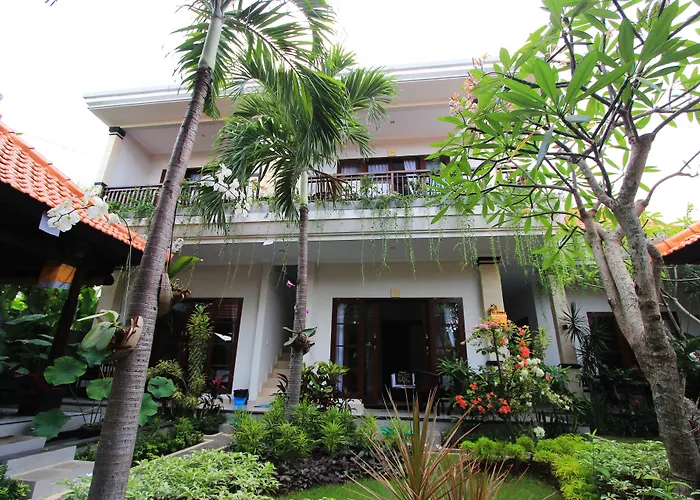 Gatra Ubud Inn
