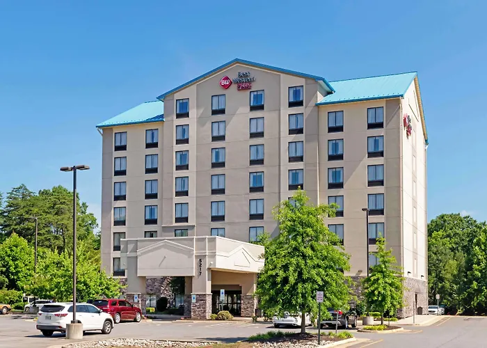 Best Western Plus Thornburg Inn & Suites