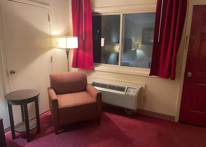 Dollinger'S Motor Inn Albion