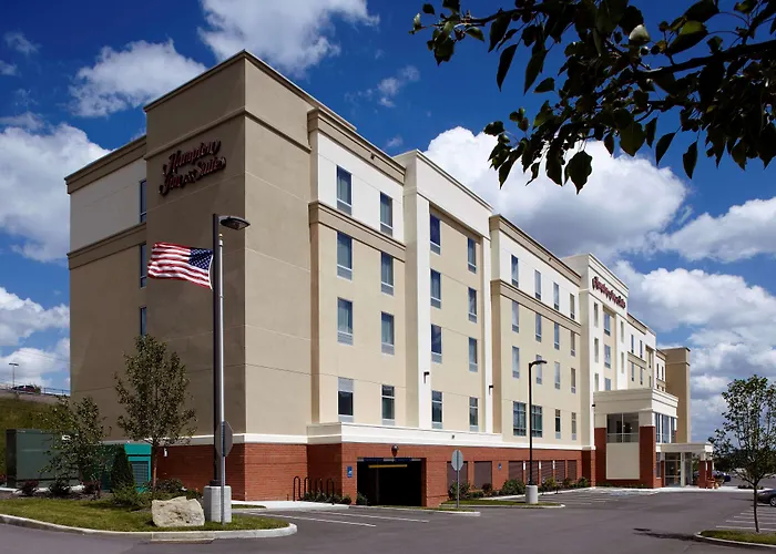 Hampton Inn & Suites Pittsburgh Airport South/Settlers Ridge Robinson Township 