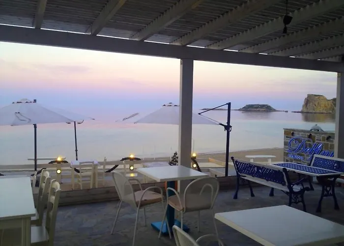 Delfini Beach Hotel & Suites Archangelos 