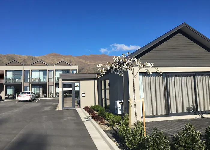 West Meadows Of Wanaka Motel