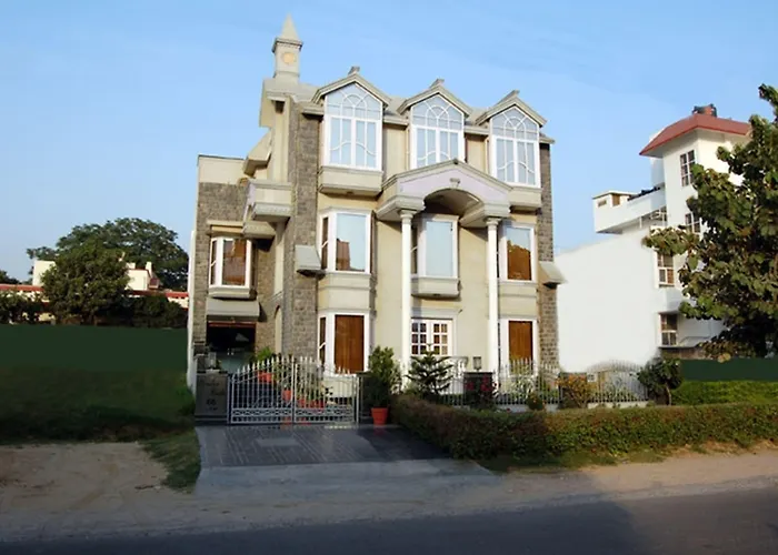 Hotel Windsor Castle Cyber City Gurgaon