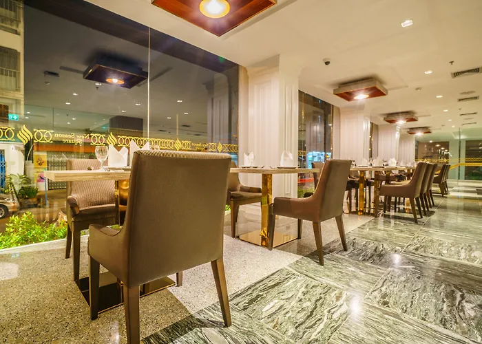 New Season Square Hotel หาดใหญ่