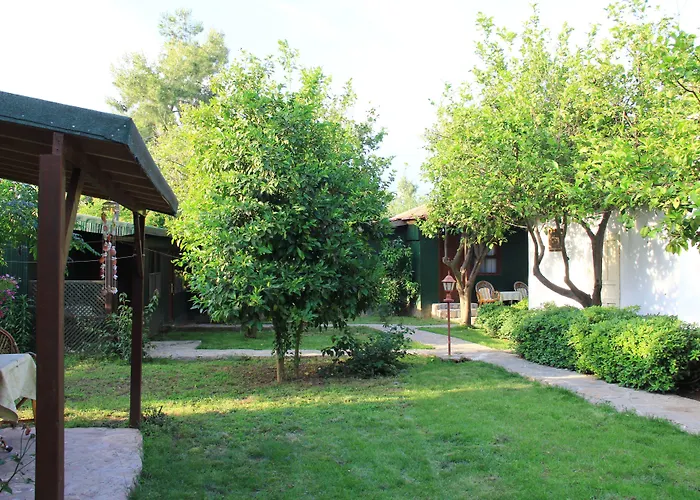 Esralina Pansiyon Çıralı