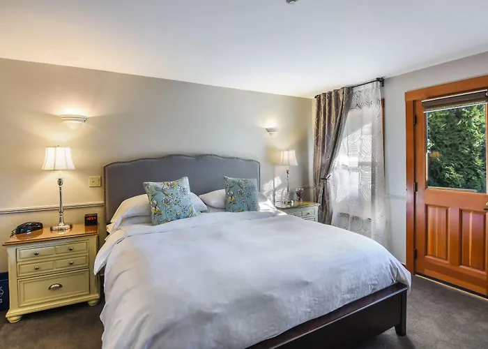 Wild Iris Inn La Conner
