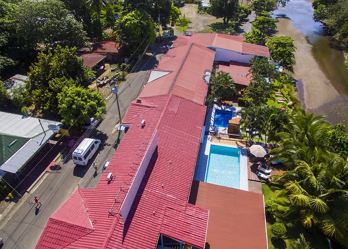 Club Ibiza - Party Hotel & Beach Club Jaco