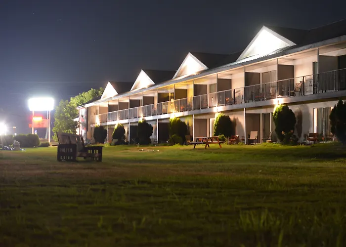 Monashee Motel Sicamous