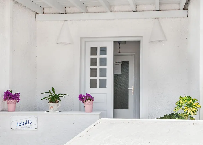 Join Us Low Cost Rooms Kamári