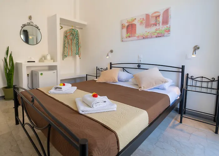 Join Us Low Cost Rooms Kamári